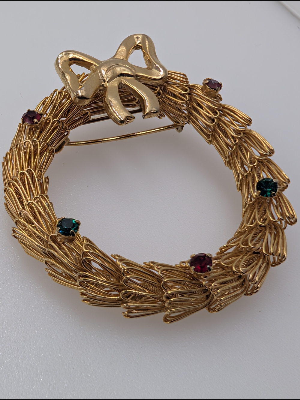 Gold-Tone Wreath Brooch with Green and Red Stones C66